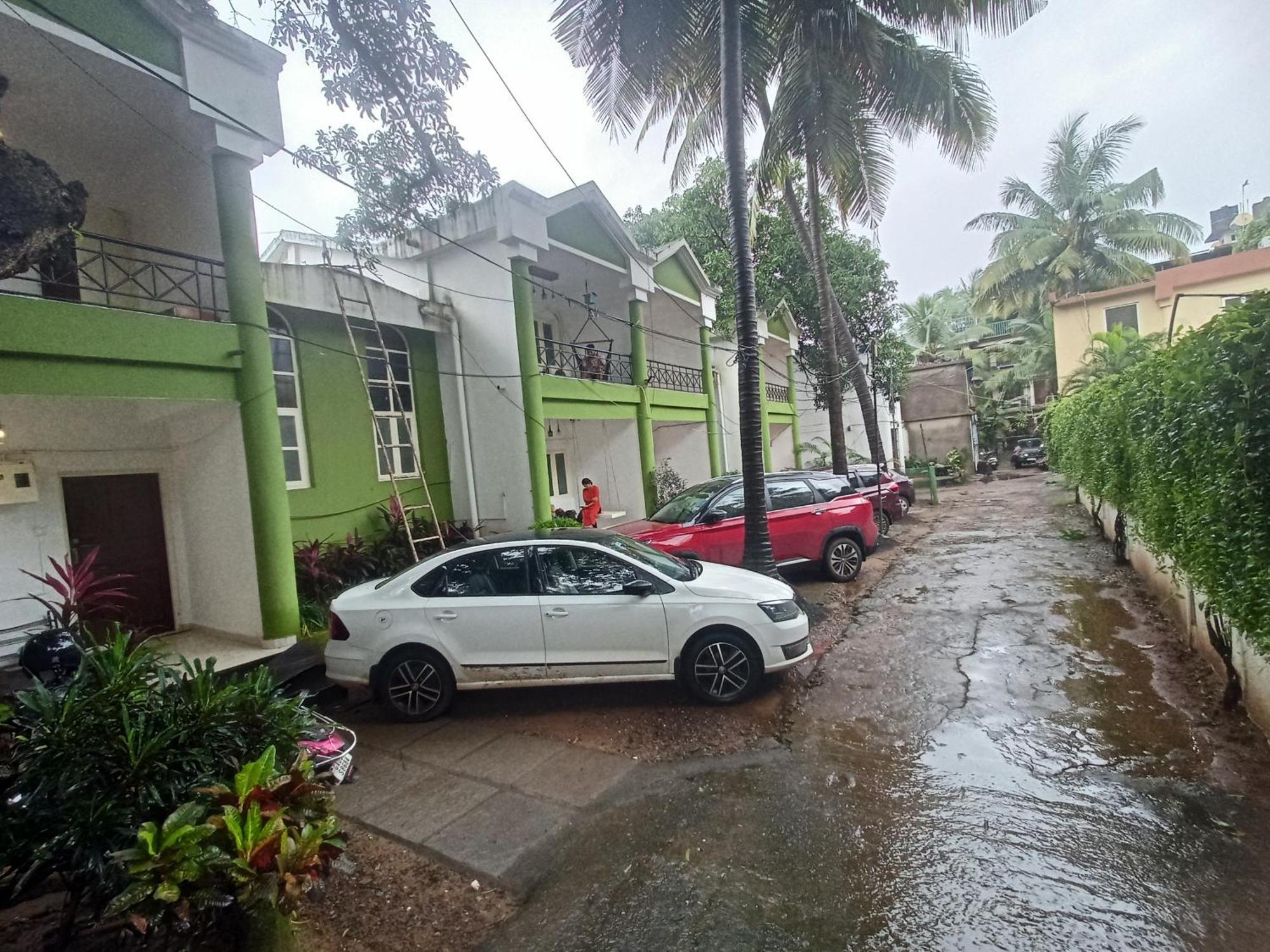 Goa Suites Holiday Home Calangute Exteriör bild